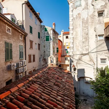 Seasun Marina Apartman *