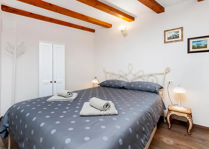 Seasun Marina Ρόβινι